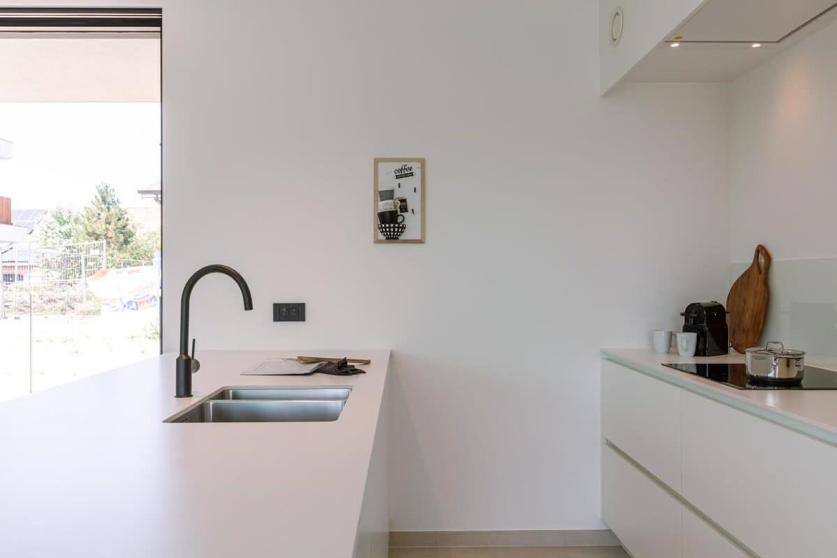 New, Luxurious And Modern Apartment With Private Parking Koksijde Exterior photo