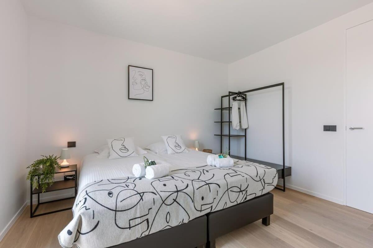 New, Luxurious And Modern Apartment With Private Parking Koksijde Exterior photo